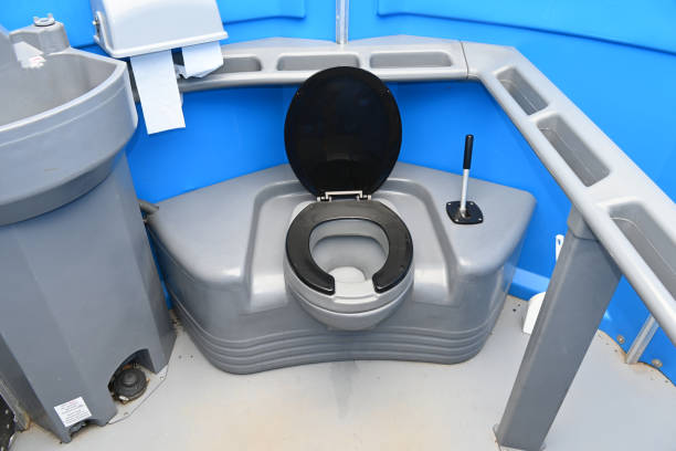 Portable Toilet Options We Offer in Madison Park, NJ